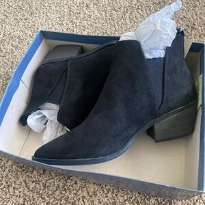 Black Boots